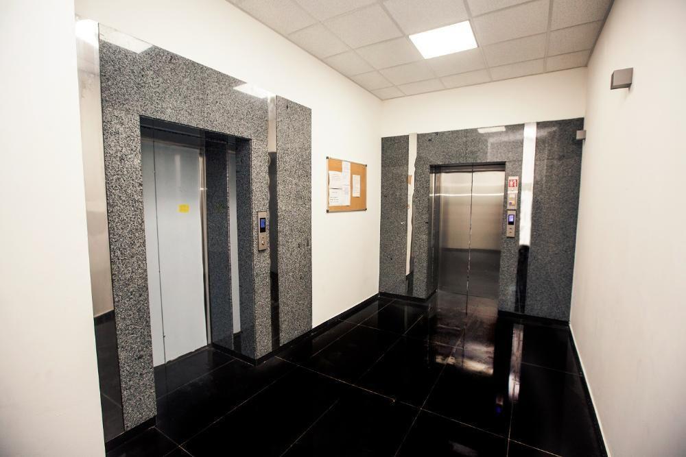Smart-House Smart Kvartira S Kukhnei Vozle Metro. Київ Екстер'єр фото